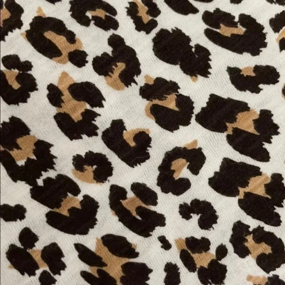 Banana Republic Malibu Tee Leopard Print - Picture 6 of 15